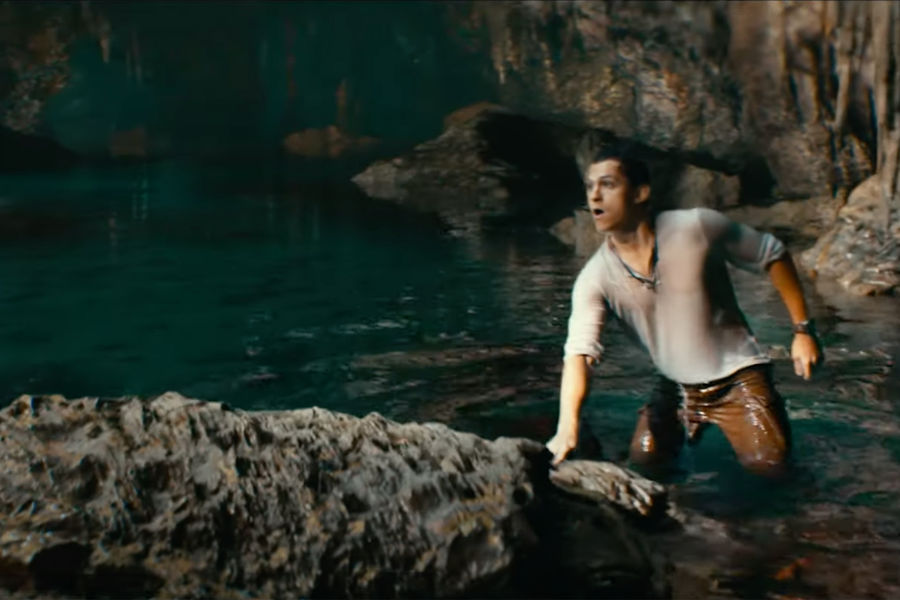 В прокат вышла экранизация Uncharted, которая находилась в разработке несколько лет и поменяла ни одного режиссера За это время основная серия видеоигр подошла к концу, и именно для их