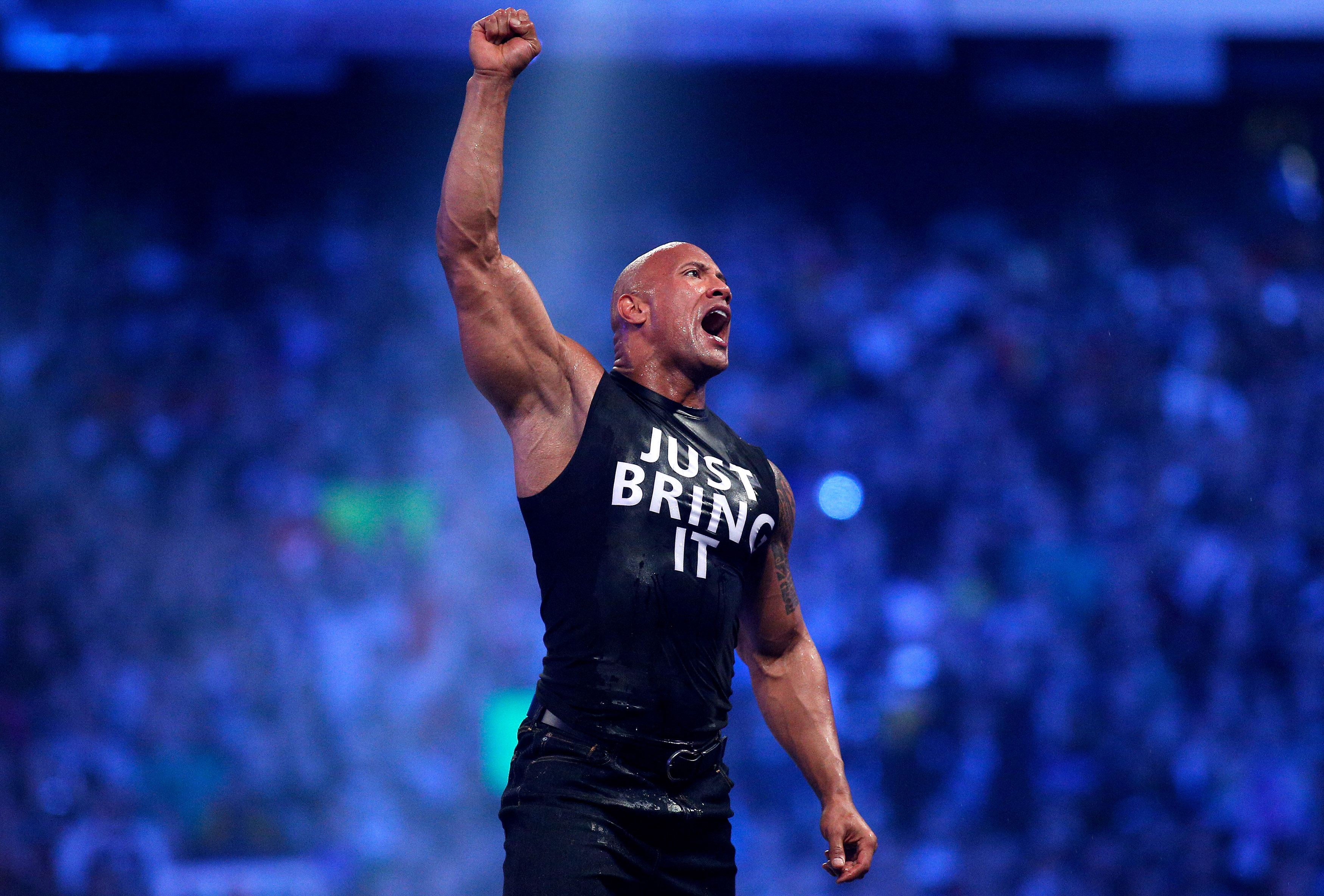 The rock: 10 человек, с которыми дуэйн джонсон по-прежнему близки друзья (и 10 с ним он больше не разговаривает)