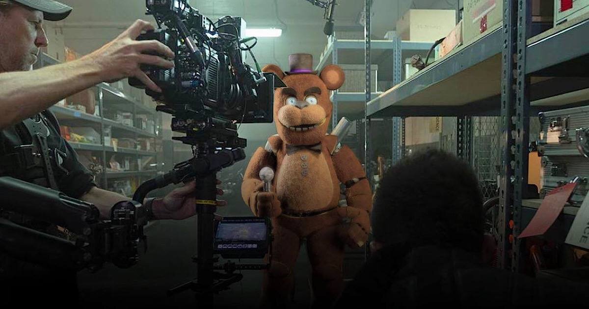 Фильм ужасов по франшизе видеоигр five nights at freddy’s вышел на peacock. топ-4 хорроров с аниматрониками