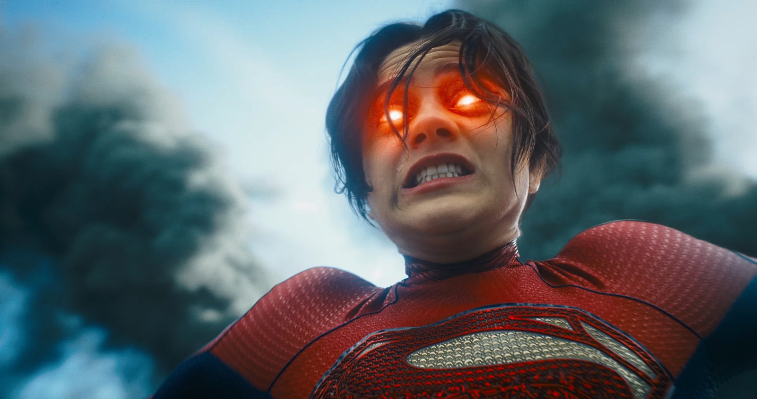 "the flash" star sasha calle talks supergirl's future
