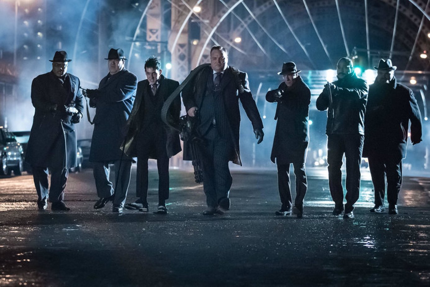 В сериале «готэм» впервые появится бэтмен. видео